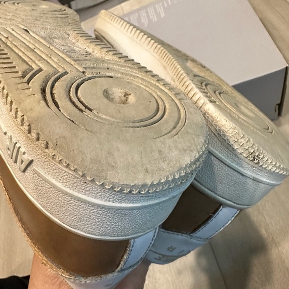 Air Force 1 - Picture 7 of 16